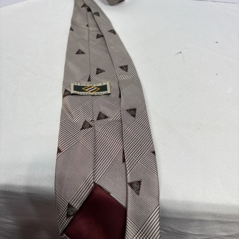 Vintage Joseph Abboud Silk Tie Made in Italy Brown Houndstooth‎ Geometric